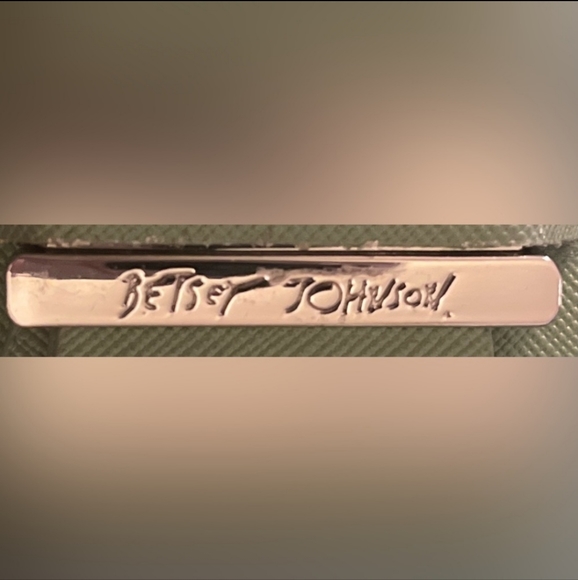 New Betsey Johnson Zip Around Wallet Wristlet NWT - Picture 6 of 7